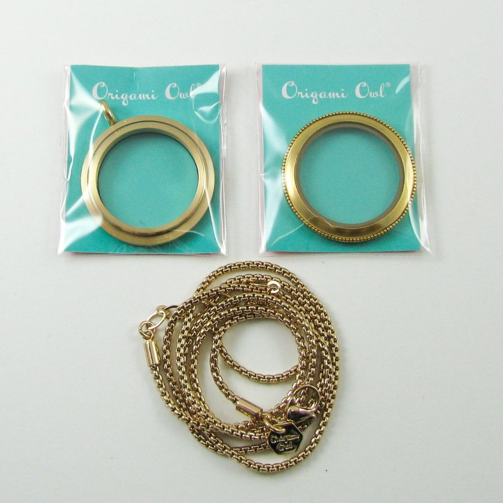 Origami Owl Gold Locket & Chain Set